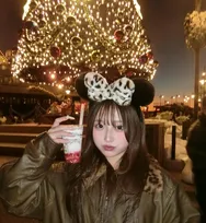 【辻希美・長女】希空　「今年もクリスマスディズニー❤」「このいちごミルク大好き！！！」