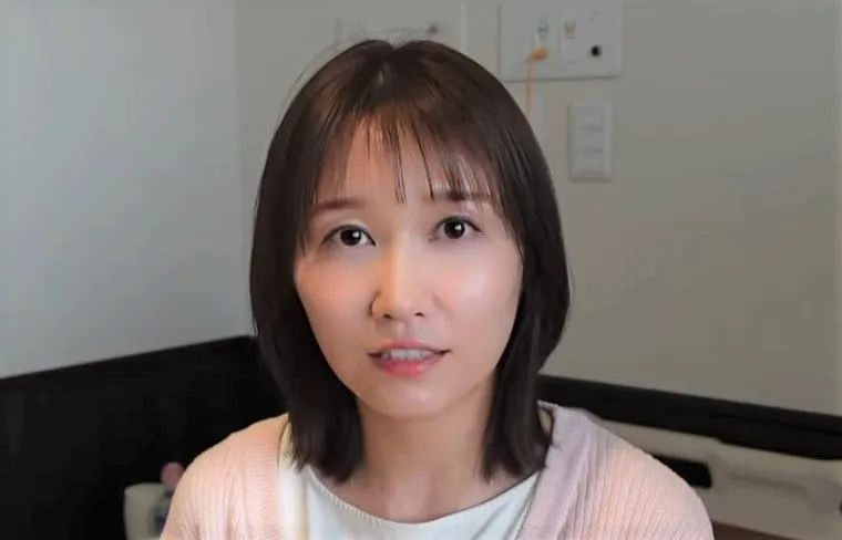 【 元AKB48・浦野一美 】　「産後一万人に1人の病気(産後の後遺症)になりました」「痛みや著しいQOLの低下に悩み続けてきました」　ブログで報告