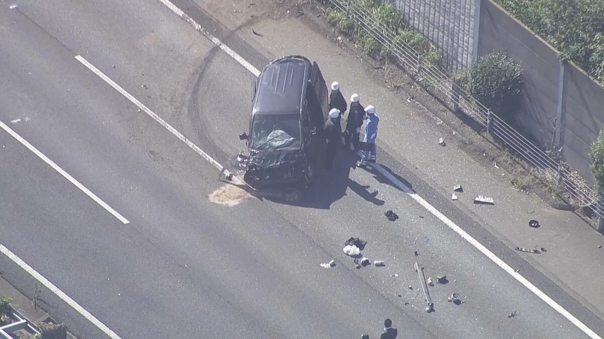 関越自動車道下り 乗用車とトラック衝突で男性2人死亡の事故 乗用車の運転手(52)を酒気帯び運転と過失運転致死の疑いで逮捕 埼玉