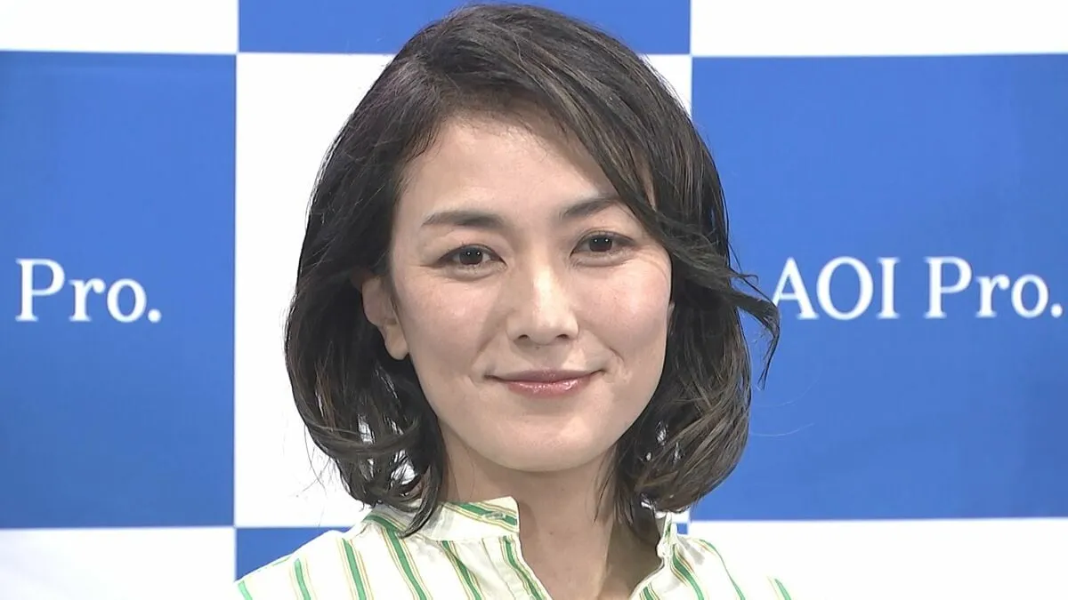 【 板谷由夏 】　「けっこう丸裸」　津田健次郎と2人朗読劇　プライベート感を曝け出す