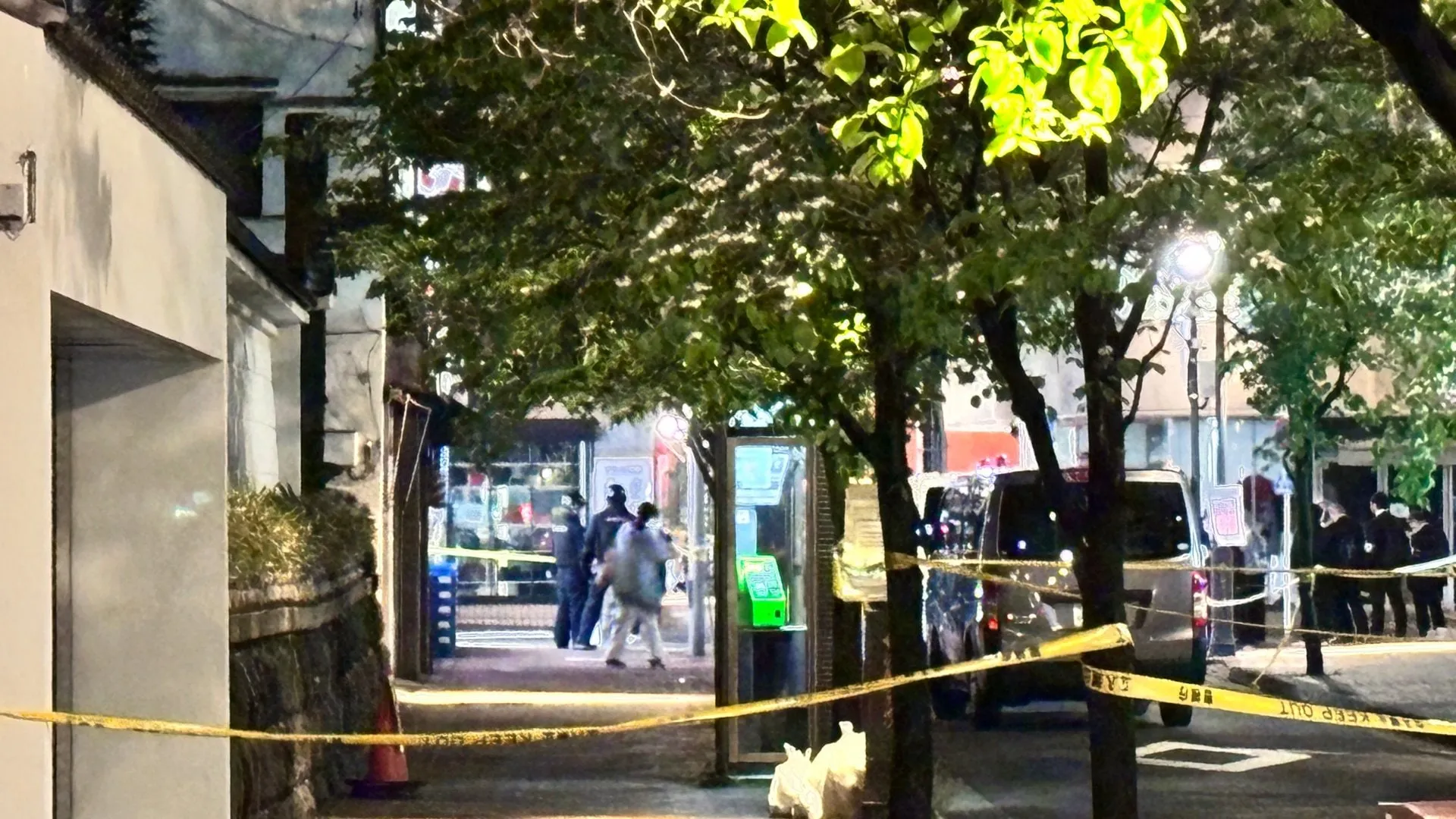 【速報】東京・渋谷区のブランド品店で強盗事件　店員にバール突きつけバッグ奪う　男が逃走中　警視庁