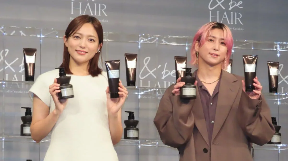 【Snow Man・佐久間大介】川口春奈と初対面での勘違い「だいすけさんいる？」　フォトタイムは「可愛い？」と報道陣に問いかけながら撮影