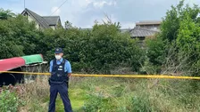 高齢女性の遺体を遺棄した疑い　同居の33歳女を逮捕　群馬・伊勢崎市