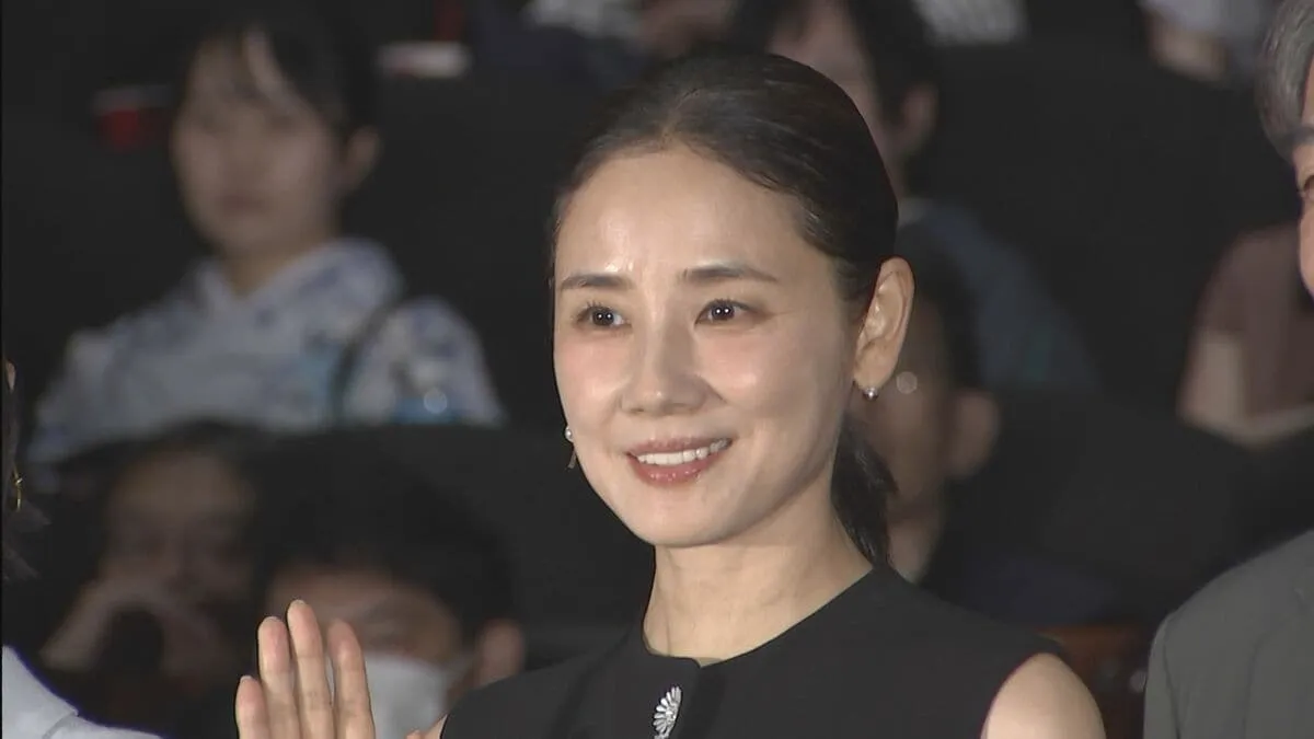 【 吉田羊 】海外撮影の不安が消えた！　ポジティブにしてくれた “あの子” に感謝　「でも…悲しいです」