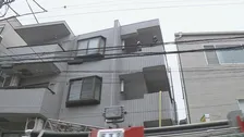 東京・文京区の4階建てアパートで火事　焼け跡から1人の遺体見つかる　警視庁
