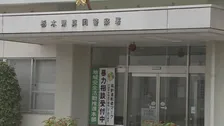 「暴走族じゃないのにコルク半ヘルメットを被ってた」と因縁をつけて暴行　少年らと父親を傷害の疑いで逮捕