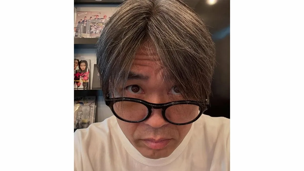 【 品川祐 】 「真っ白になりたい」　白髪と老眼鏡姿をインスタで堂々公開　年齢の変化を前向きに受け止め