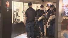 中野ブロードウェイの時計店で窃盗事件 2人組の男が時価2億円相当盗んで逃走中 ショーケースをハンマーで割り…　犯行時間は10秒ほど　東京・中野区