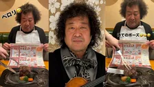 【 葉加瀬太郎 】　ハンバーグを前に「待てっ！て言われてるワンコ」　ユーモア溢れる食事姿に「笑わせてもらって元気が出ます」「真剣な待てのポーズも素敵」と反響