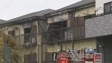 東京・府中市の木造アパートで火事　1人死亡　ポンプ車など23台が消火活動にあたり約2時間後に鎮圧