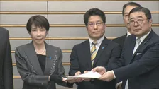 「金正恩委員長と首脳同士で正面から向き合う覚悟」高市総理が拉致被害者家族らと面会　決意語る