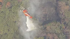 神奈川県の日向山で発生した山火事　ヘリコプター3機を投入　けさから消火開始　消防は今日中の鎮圧目指す