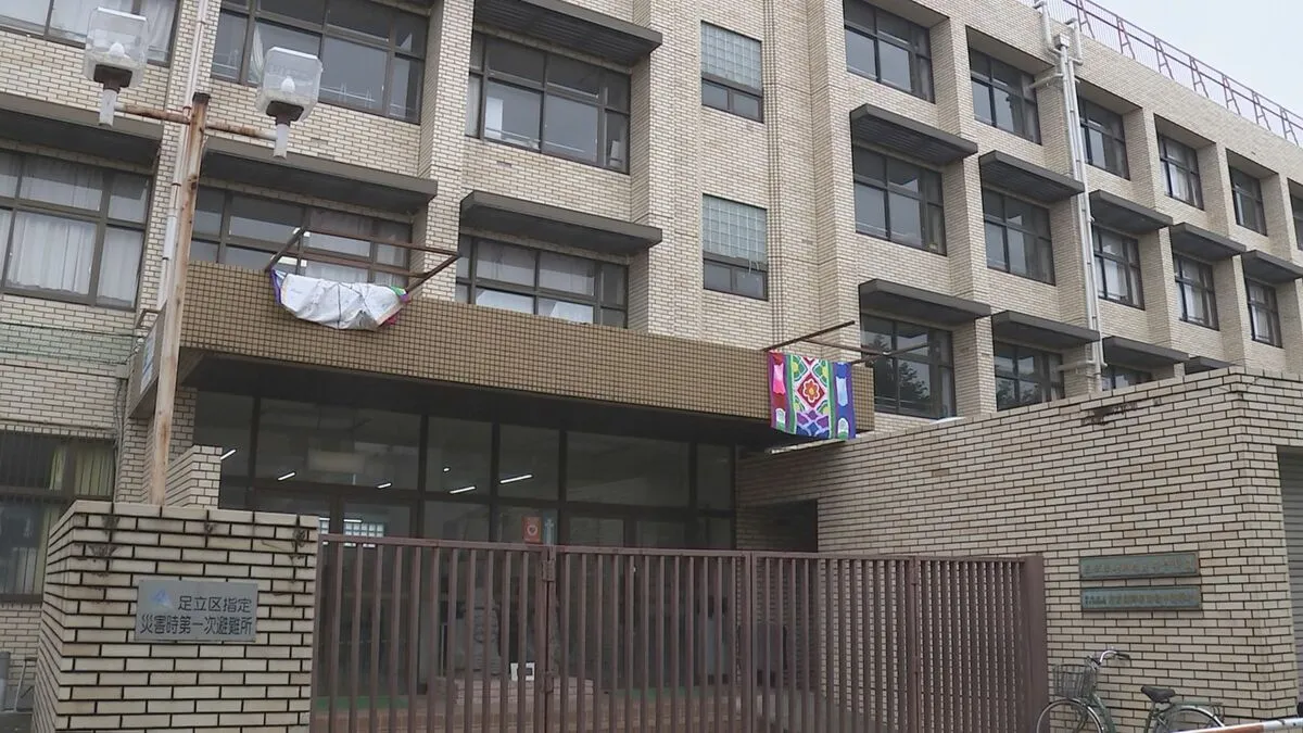 「校長室の窓ガラスが割れている」朝鮮学校で現金窃盗事件か　東京・足立区　警視庁