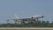 中国軍とロシア軍の爆撃機が合同パトロール「地域の平和と安定を共に守る決意や能力示した」