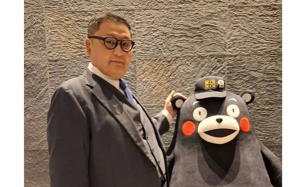 【 貴乃花光司 】　熊本・相撲通りを訪問　くまモンとの２ショットも公開　「貴乃花さんはやっぱり相撲ですね！」「クマもんとかわいい」と反響続々