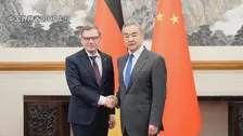中国外相がドイツ外相と会談「日本は侵略の歴史をまだ十分に反省していない」高市総理の答弁を批判 