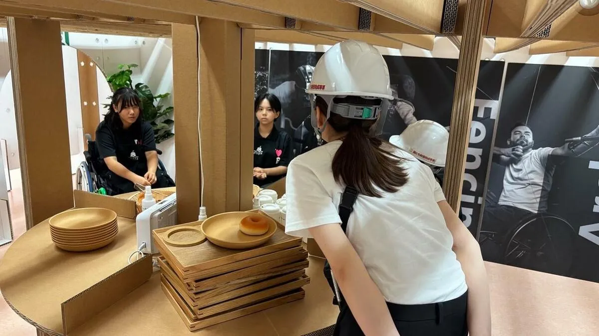 市立川崎高校の文化祭で開かれた「バリアフルレストラン」