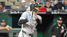 村上宗隆 4点差を追いつく同点タイムリーツーベース、チームは接戦を競り負けて連勝は3でストップ 首位とは1ゲーム差のまま