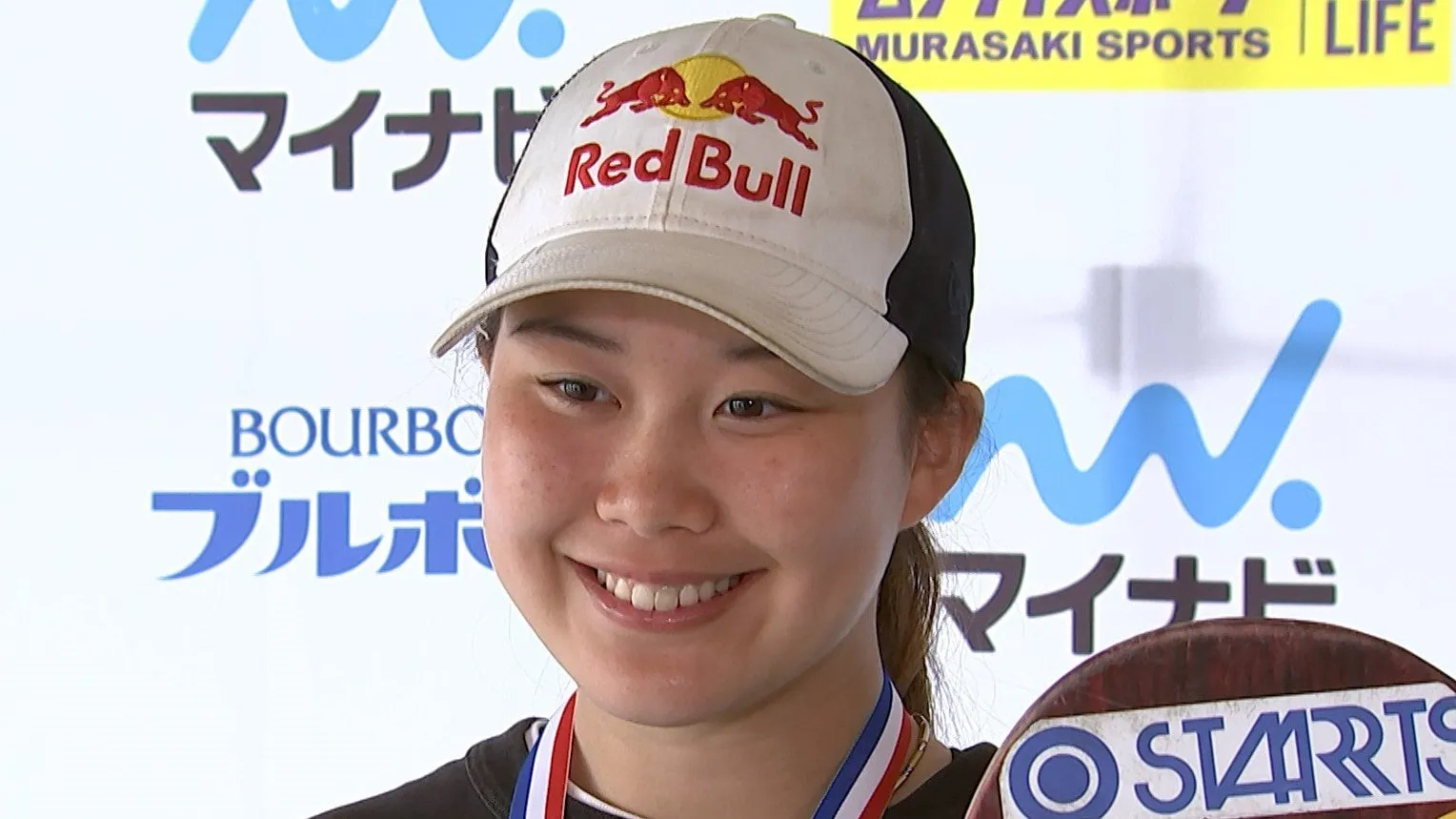 17歳“鬼姫”草木ひなの 日本オープン2度目の優勝！目標は「高校の単位と世界一をとる」【スケートボード・パーク】