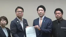 佐藤官房副長官「四重苦となる被災地に一丸となって取り組む」国民民主党から熊本地震の要望受け取り協力呼びかけ