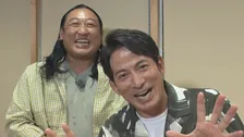 【独自インタビュー】「今さらミイラに触っちゃう！？」「そこまで言わなくていい！（笑）」岡田准一＆ロバート秋山が明かす『今さらシロー！』初回ロケの裏側