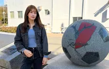 【 中川安奈 】 「突如パワースポットをまわりたくなって」　初めての東国三社巡りへ　こだわりのヴィンテージデニム姿に　「かっこいい」「すごくお似合い」　ファン反響