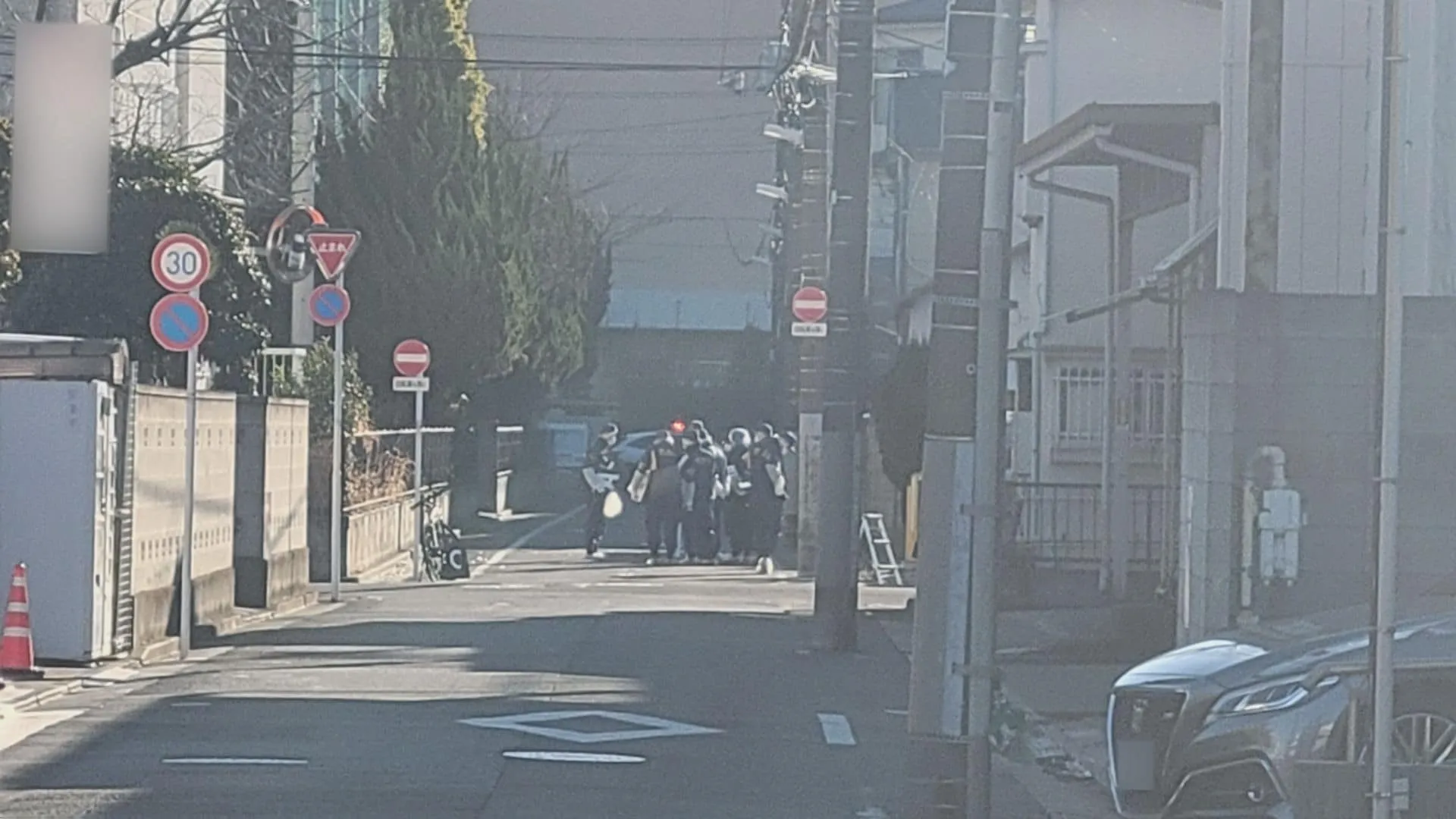 【速報】「友人に刺された」東京・足立区の路上で男性が刃物で胸を刺され死亡 10代少年を殺人未遂の疑いで逮捕 警視庁