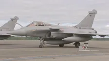 森田空幕長「日仏防衛協力 宇宙分野へ拡大」　新型戦闘機ラファール「F4」初飛来