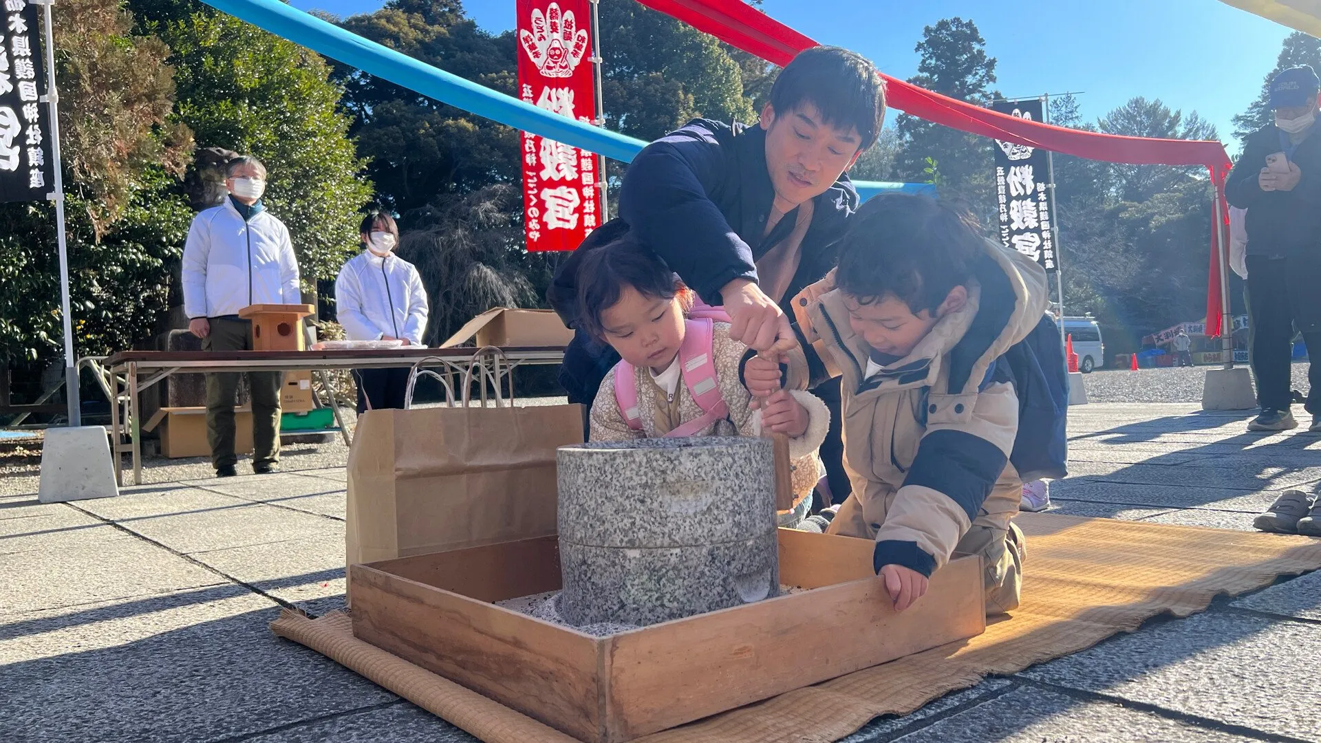 「来年もいい年になるといいな」栃木県護国神社で大晦日恒例の「そば献穀祭」　五穀豊穣を願って