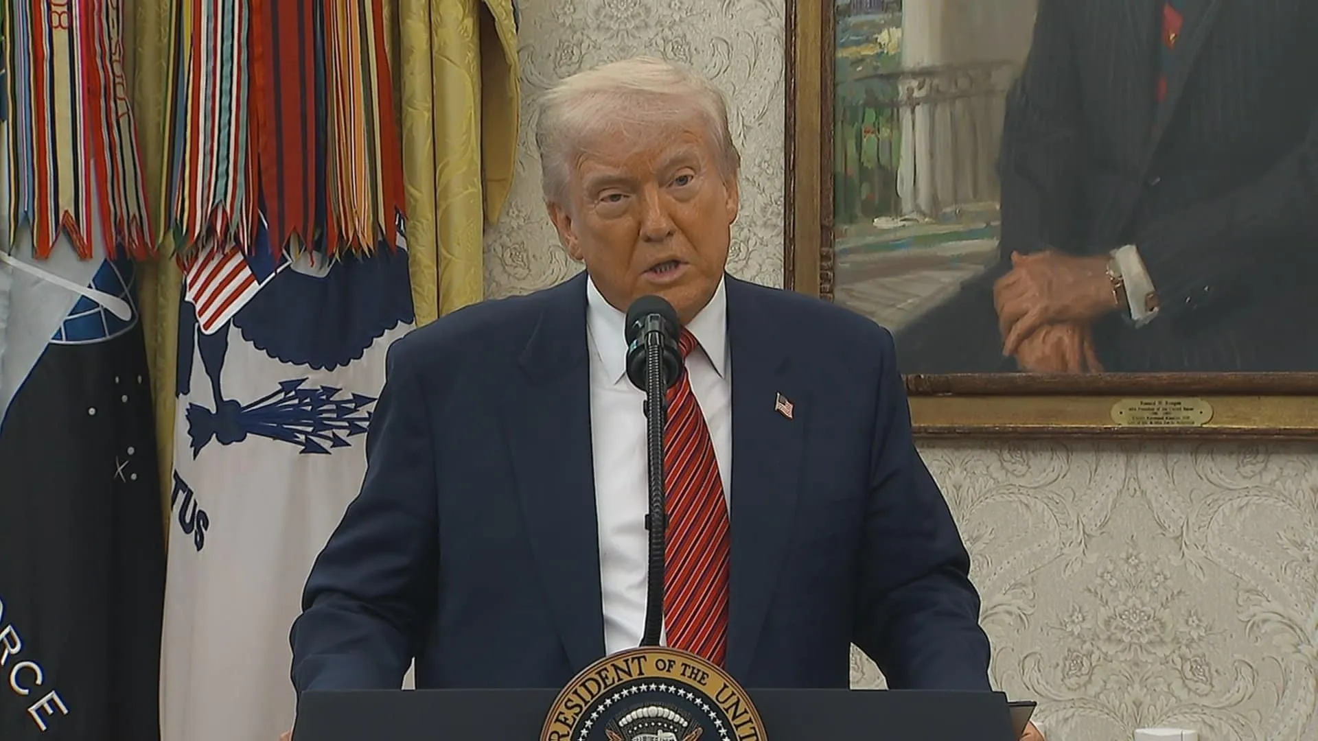交渉のための関税撤回は「NO」　トランプ関税めぐり米中接触迫る中