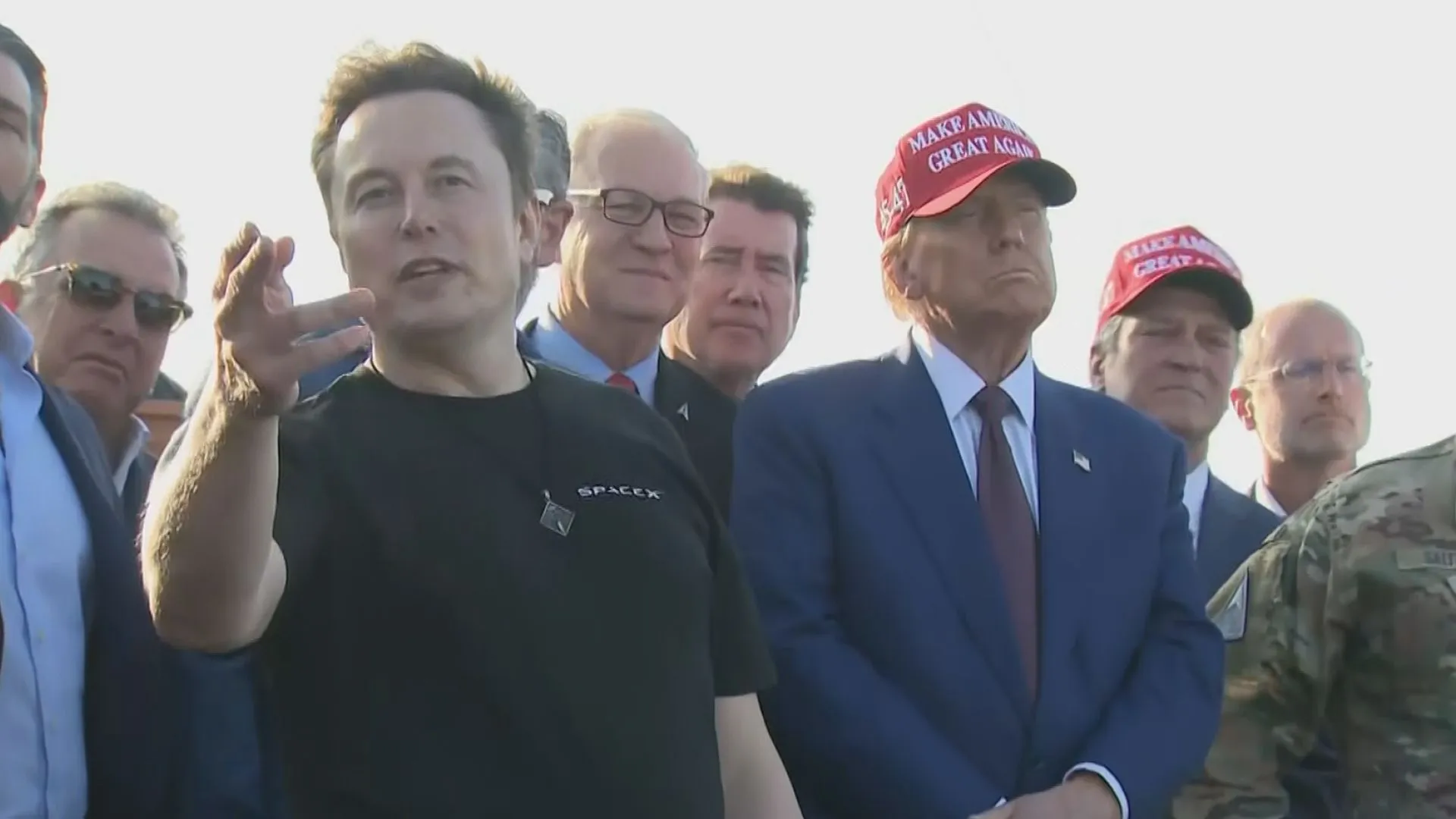 トランプ次期大統領 イーロン・マスク氏と宇宙船「スターシップ」打ち上げを視察