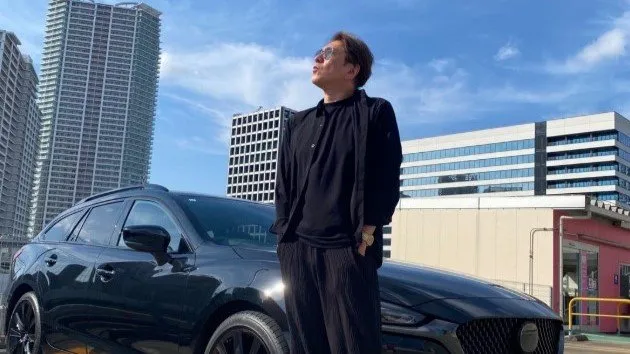【川﨑麻世】 “愛車がカッコ良くなって” MAZDA6　メッキ部をオールブラックに　「実はまだ先も」こだわりのカスタムは続く