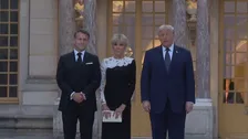 マクロン大統領とトランプ大統領がベルサイユ宮殿で晩さん会 ゼレンスキー大統領と電話会談も