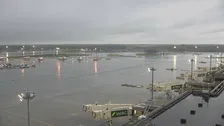 【速報】成田空港で6000人以上が滞留　大雨の影響で空港から出発の電車やバスが運休