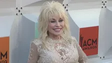 「カントリーミュージックの女王」ドリー・パートンさんが死去　80歳