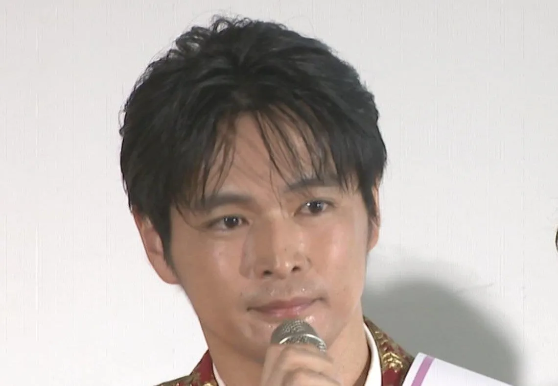 【 SHOW-WA 】　青山隼は　「目元だけなら広瀬すずさん」　メンバー絶賛も「目元だけ」と釘を刺される