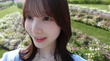 【本田紗来】大学生活初のGWは親友とお花畑 「みんなの好きなお花はなんですかっ」ファンに問いかける