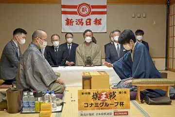 棋王戦、藤井が最年少六冠なるか