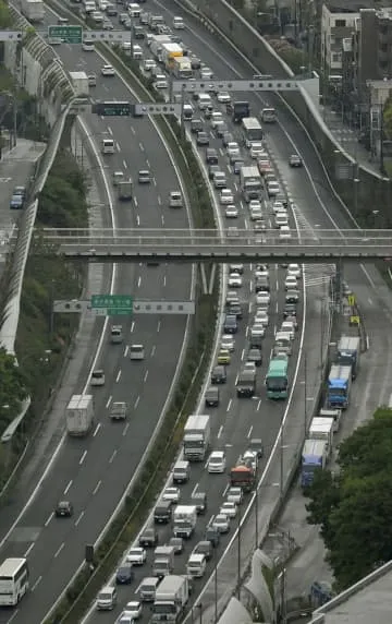 高速道路、GW後半に渋滞