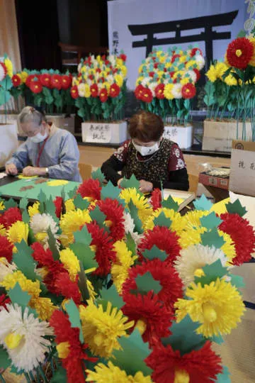 縁起物、カラフル「挑花」作り