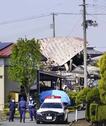 青森で住宅全焼、5人死亡