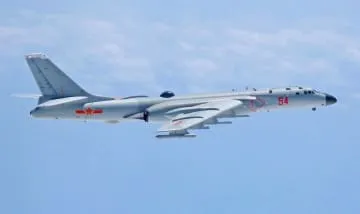 中国爆撃機が沖縄付近を連日通過