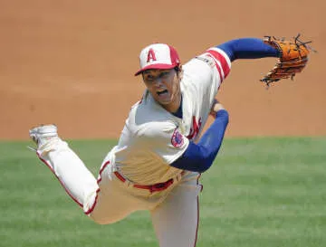 大リーグ、大谷は5失点で4勝目