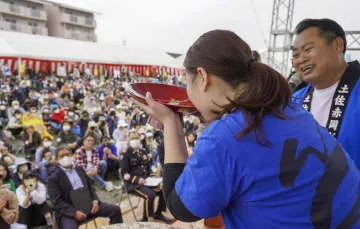 酒豪集い飲みっぷり競う、高知