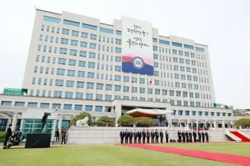 韓国政府、「心開く努力」と評価