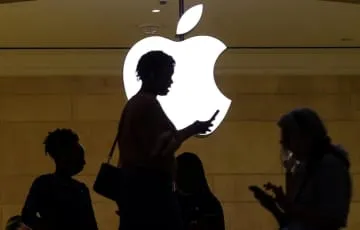 米アップル、純利益2％増