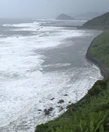 台風6号、九州の西を北上へ