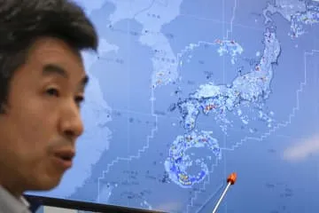 台風6号、九州接近へ