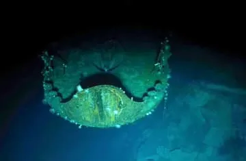 沈没の空母「赤城」の撮影成功