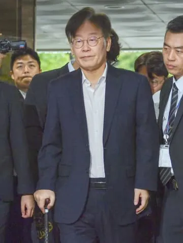 韓国野党代表の逮捕認めず